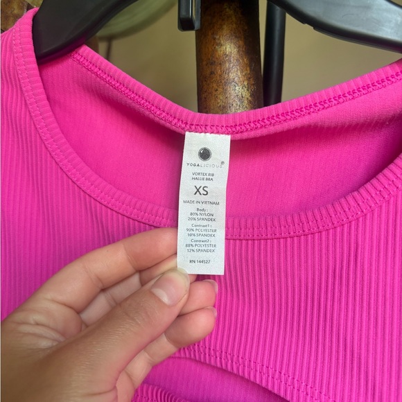 Yogalicious Pink Sleeveless Crop Tank Top with Cutout - Picture 2 of 7